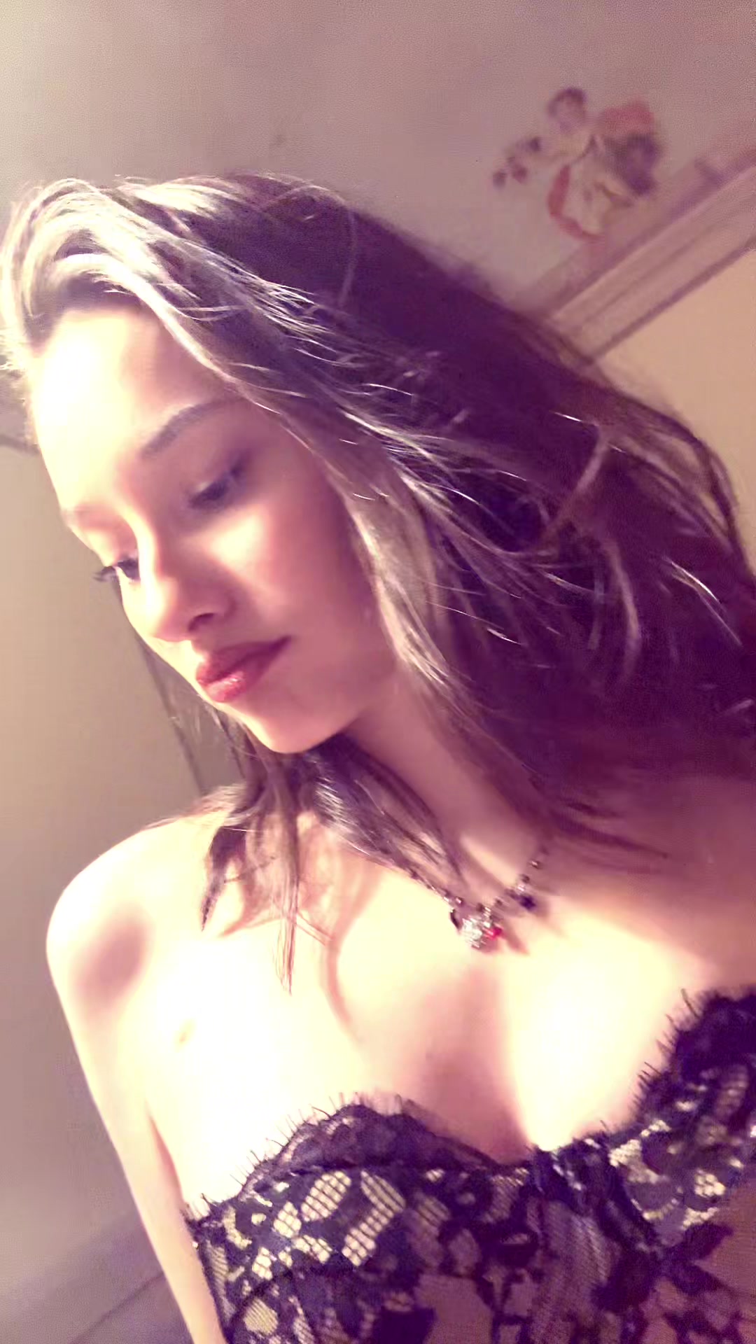 @elliepasqui
