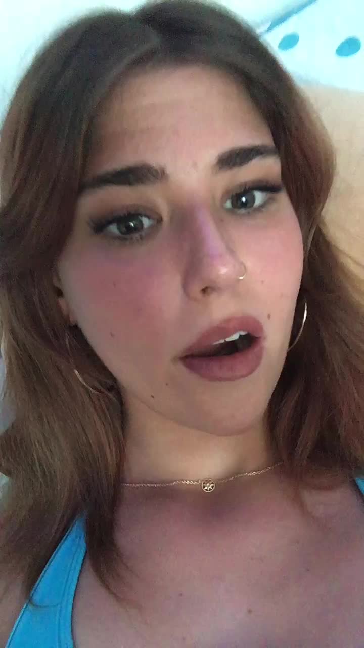 @livelaughlana