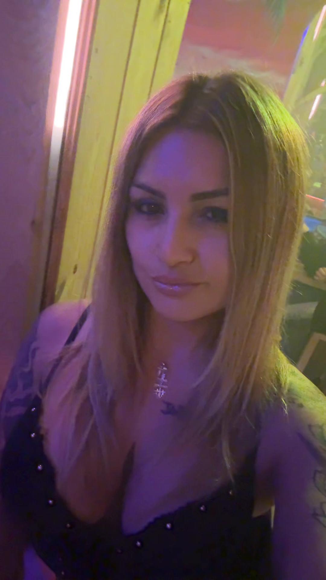 @ĐĄRL&Iuml;ŃG Q&Ucirc;ĘĘŃ 🦋メイ🦋