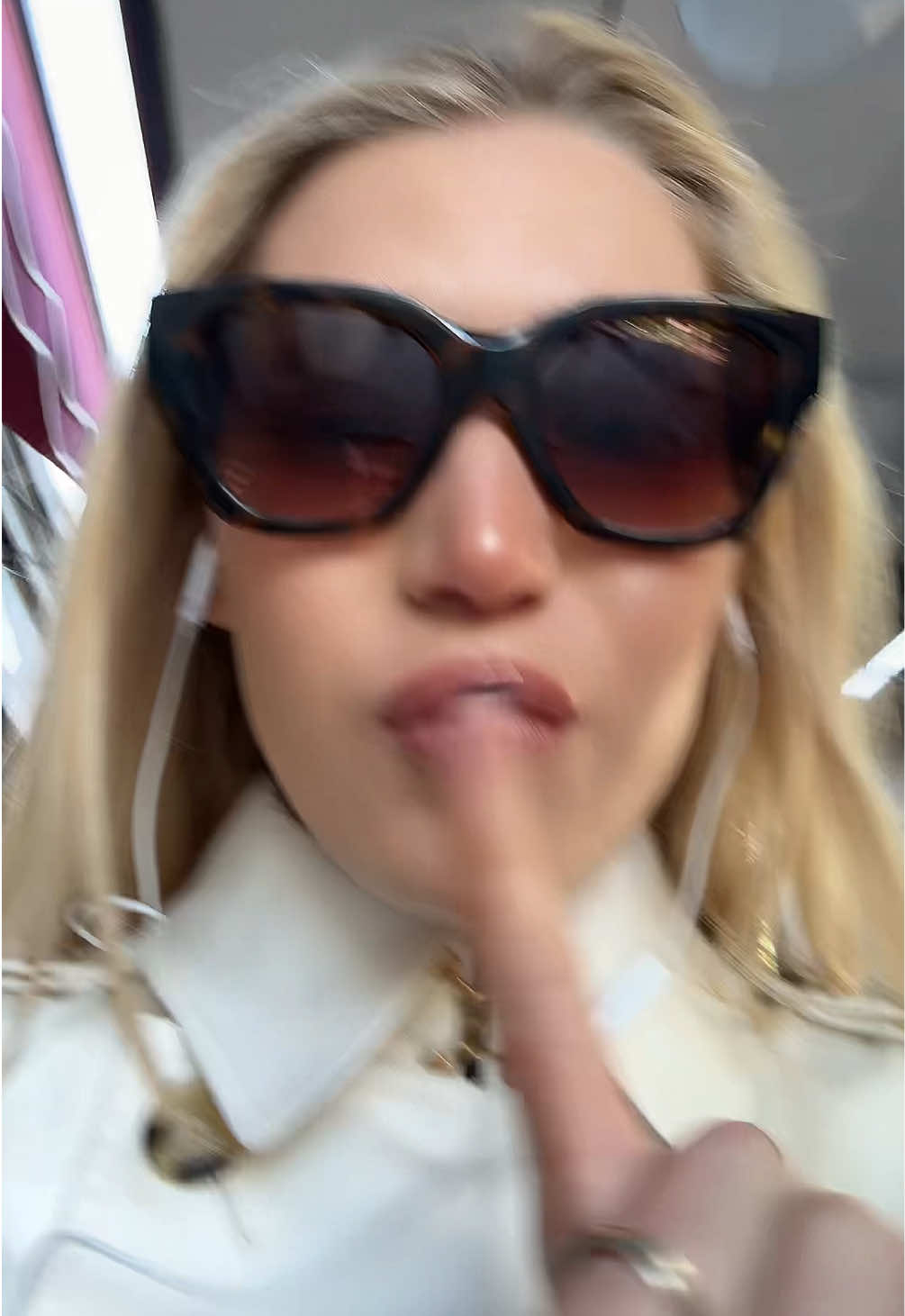 @Liv