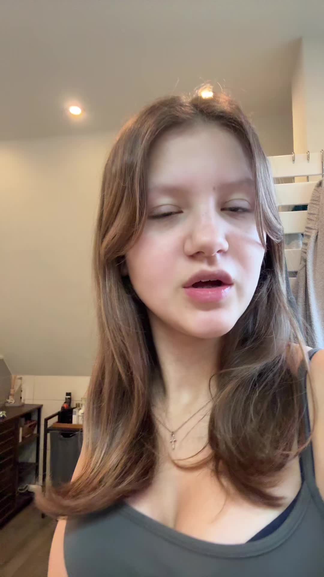 @𝐞𝐧𝐲𝐚🎧🤍