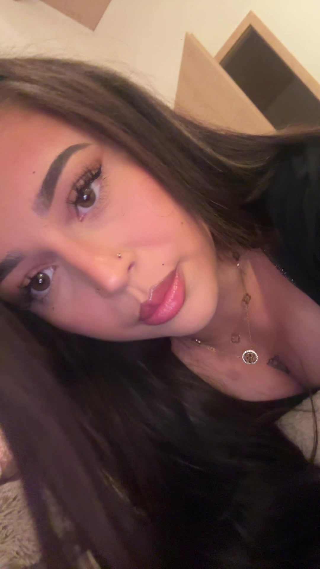 @LUVLAURI 🦋