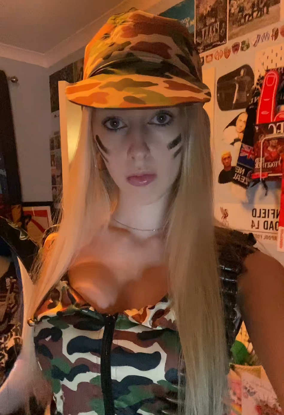 @Eva