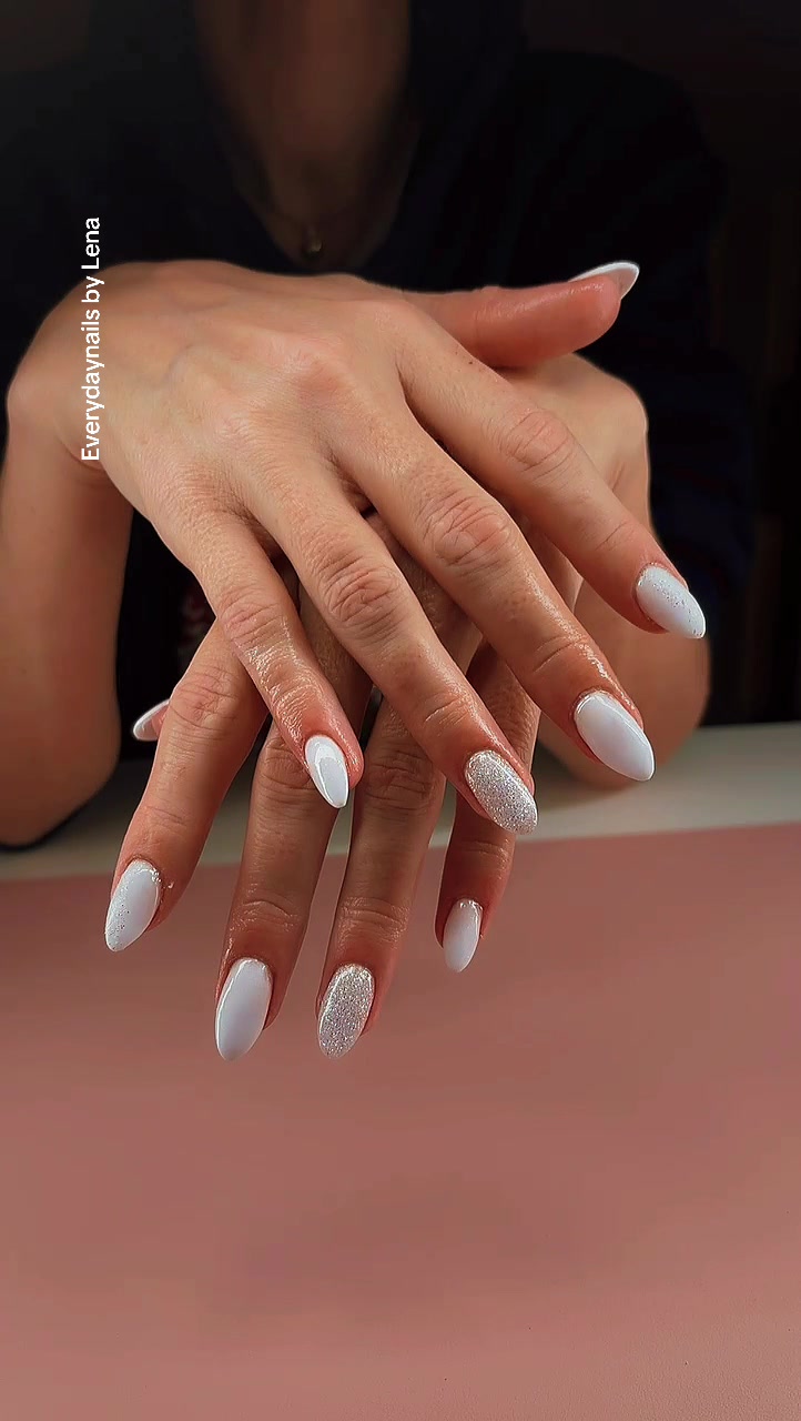 @Everydaynails by Lena