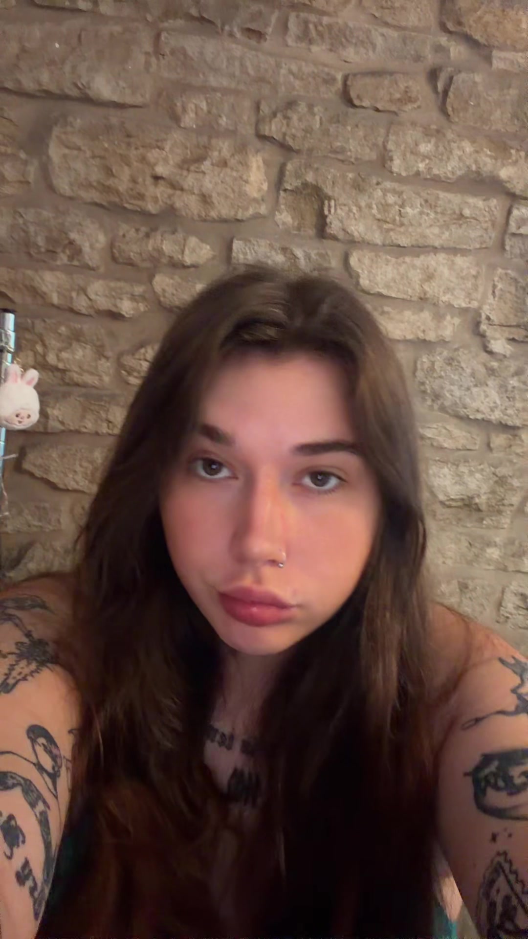 @R💋