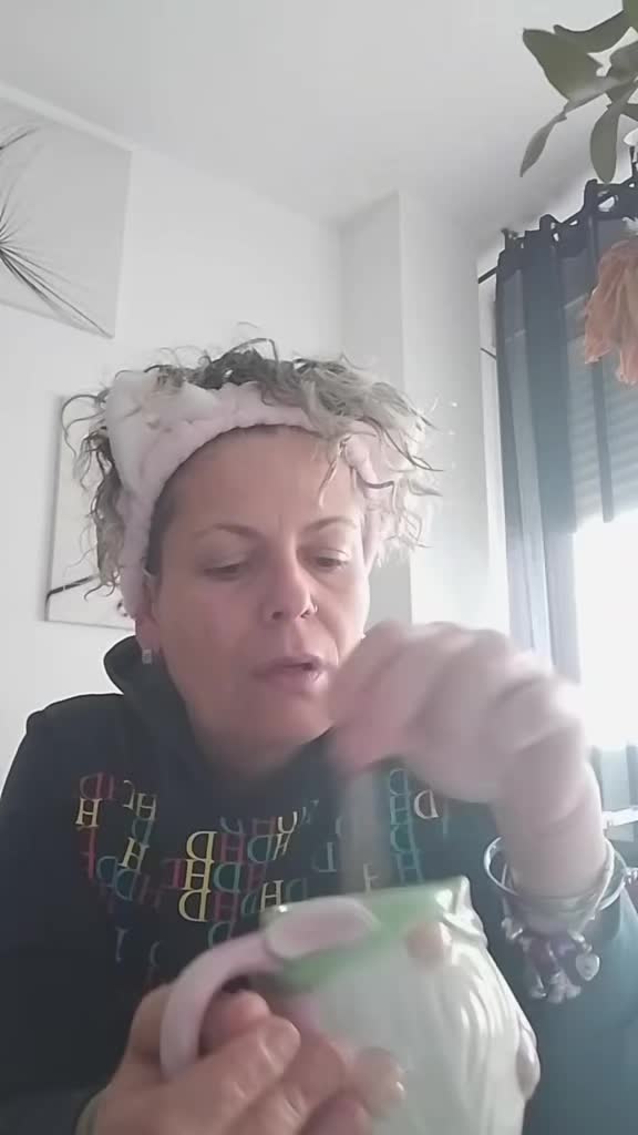 @anukyrubia🏳️&zwj;🌈🥑💙🖤&hearts;️🖤&hearts;️🖤