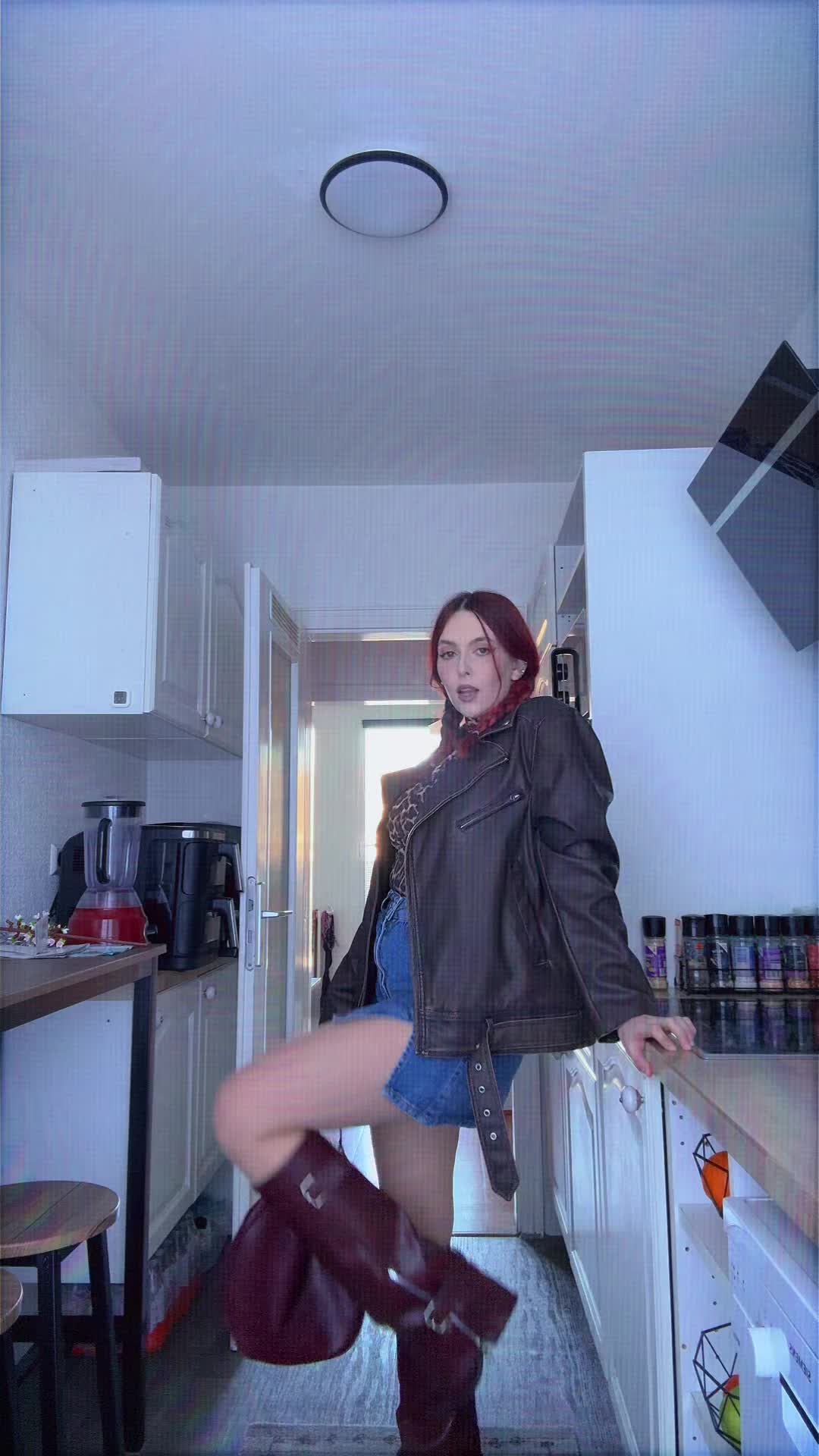 @__TheoManV__