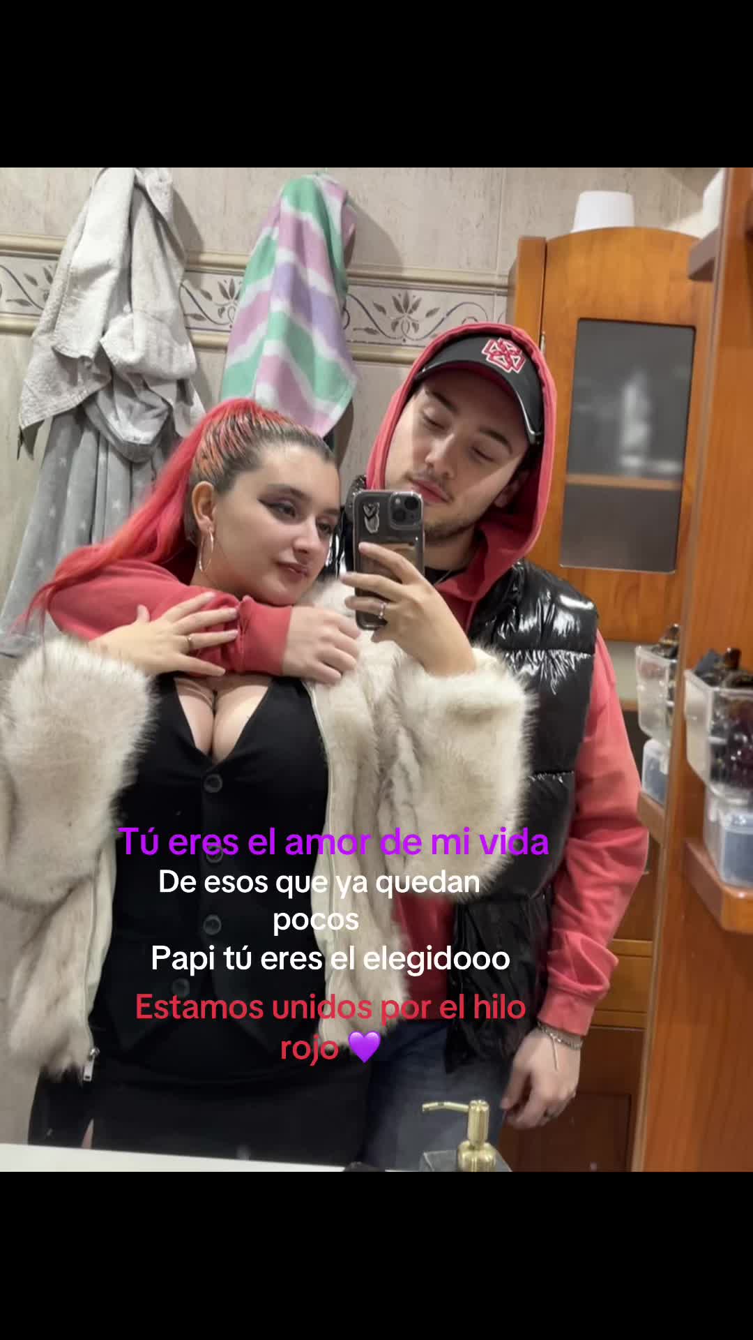 @𝒰𝓃𝒶𝓍,𝓈 𝒲𝒾𝒻ℯ♡