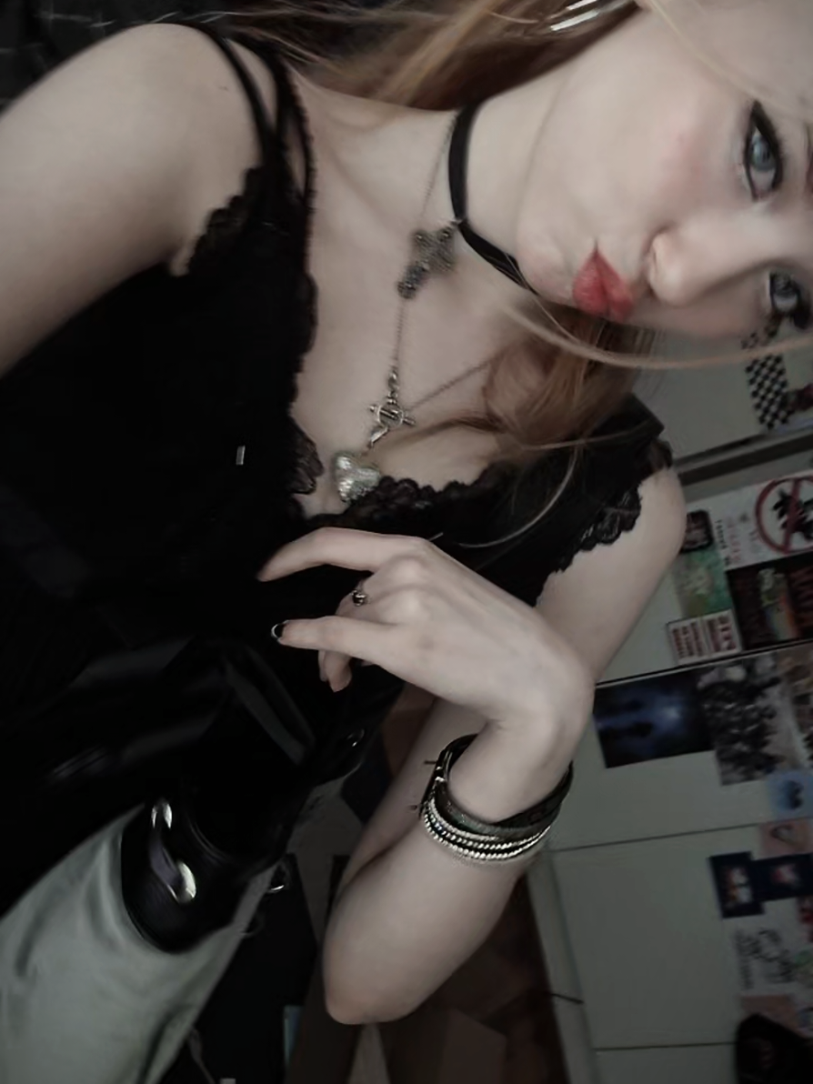 @L🖤