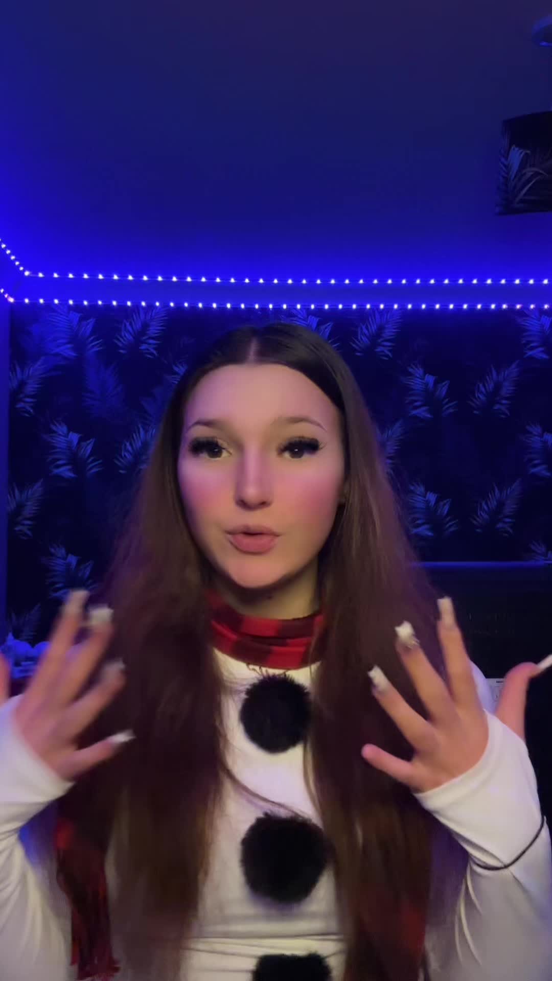 @Ella🍎