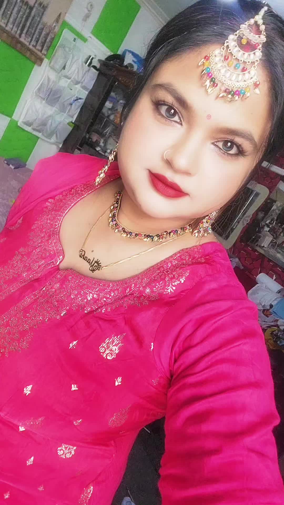 @MAAHI NEGI 👸
