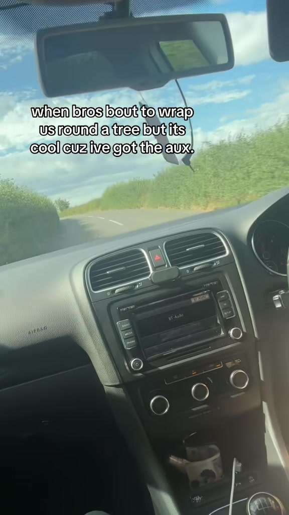 @R📱
