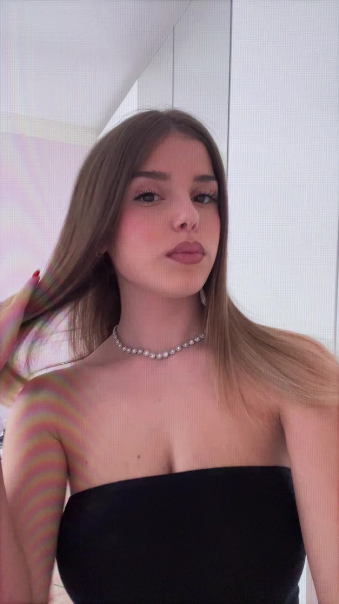 @𝟷𝟿