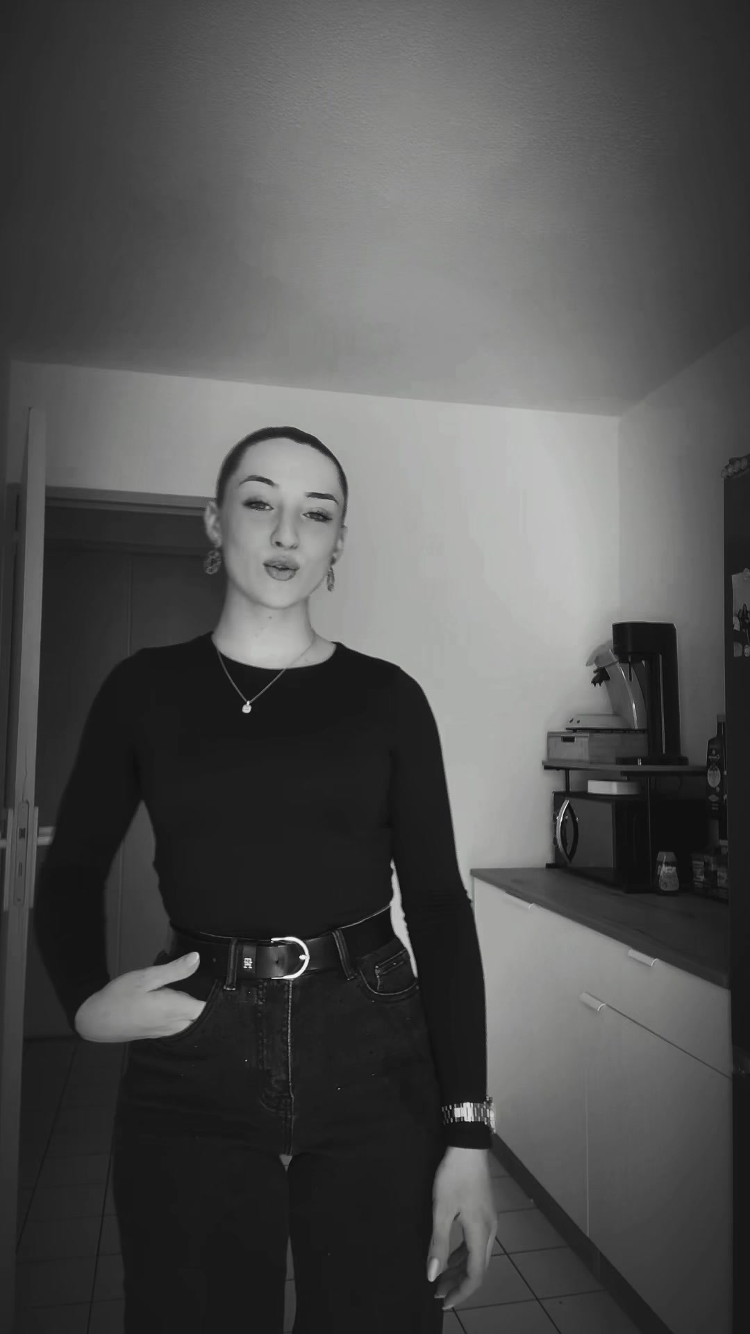 @~👩🏻~