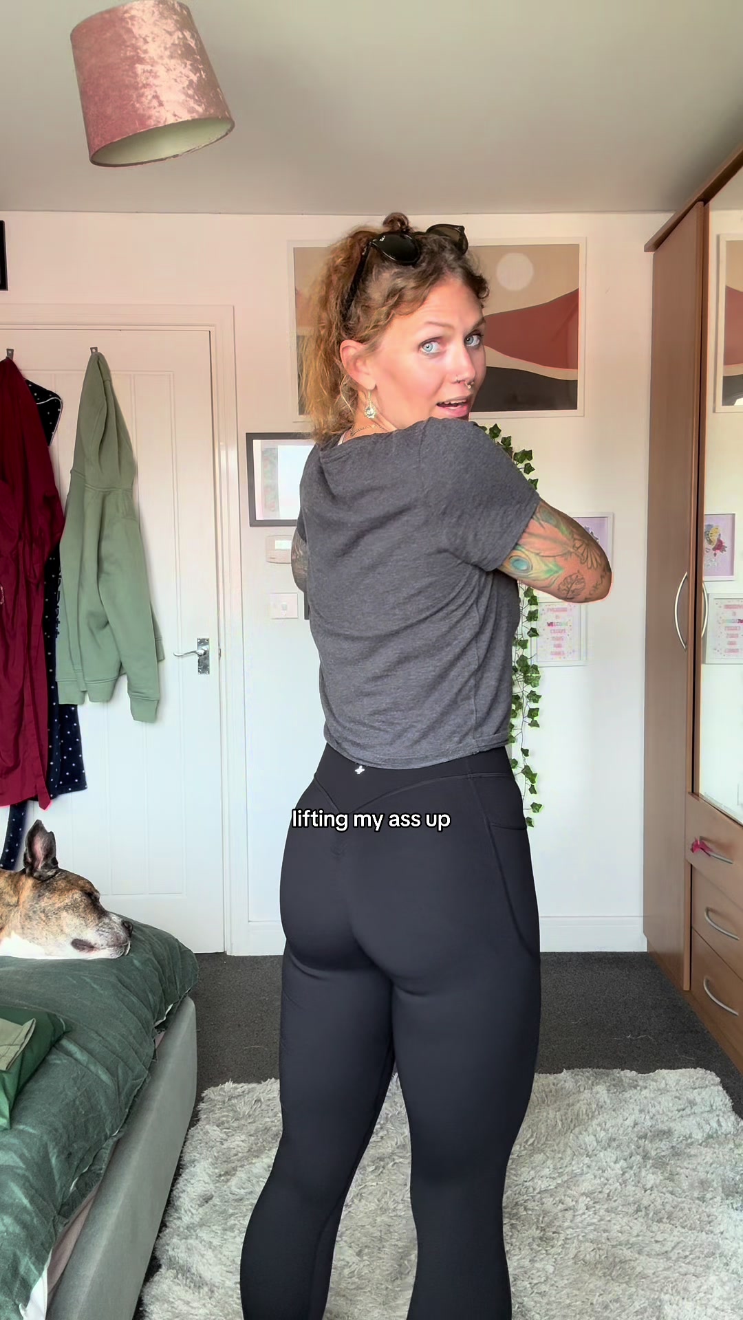 @itshannahlauren