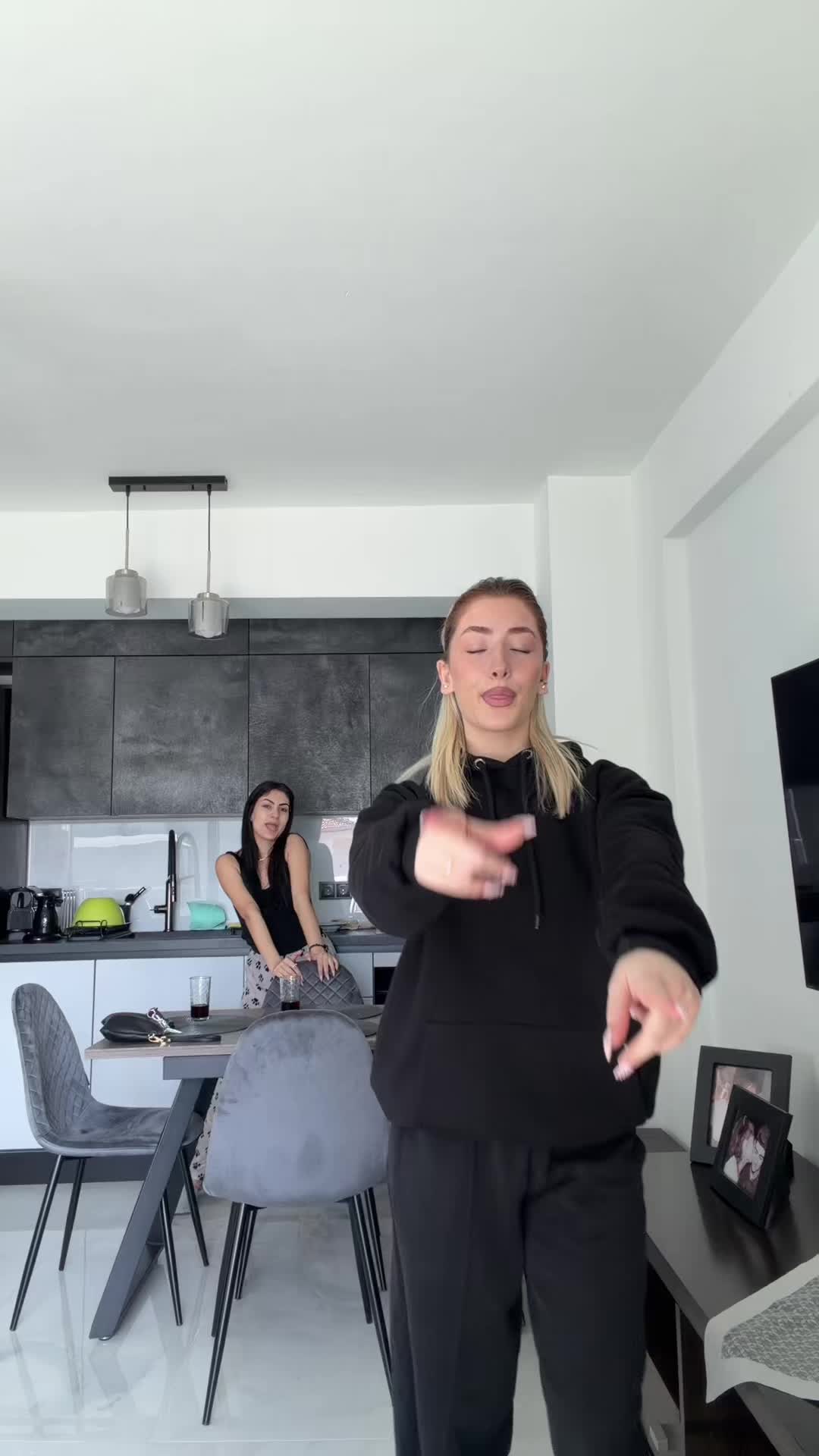 @Konstadinazaf