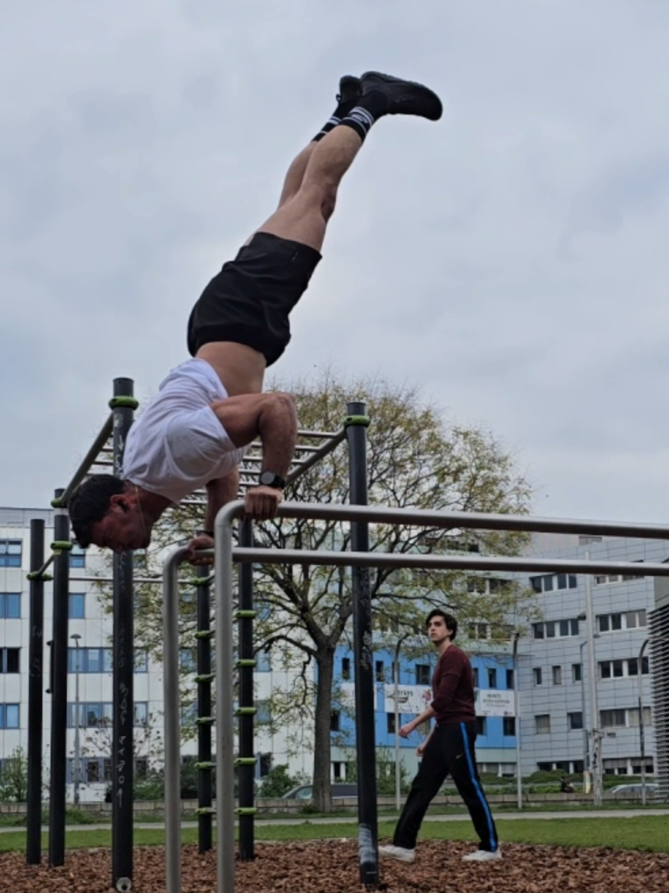 @Spyros | Calisthenics coach