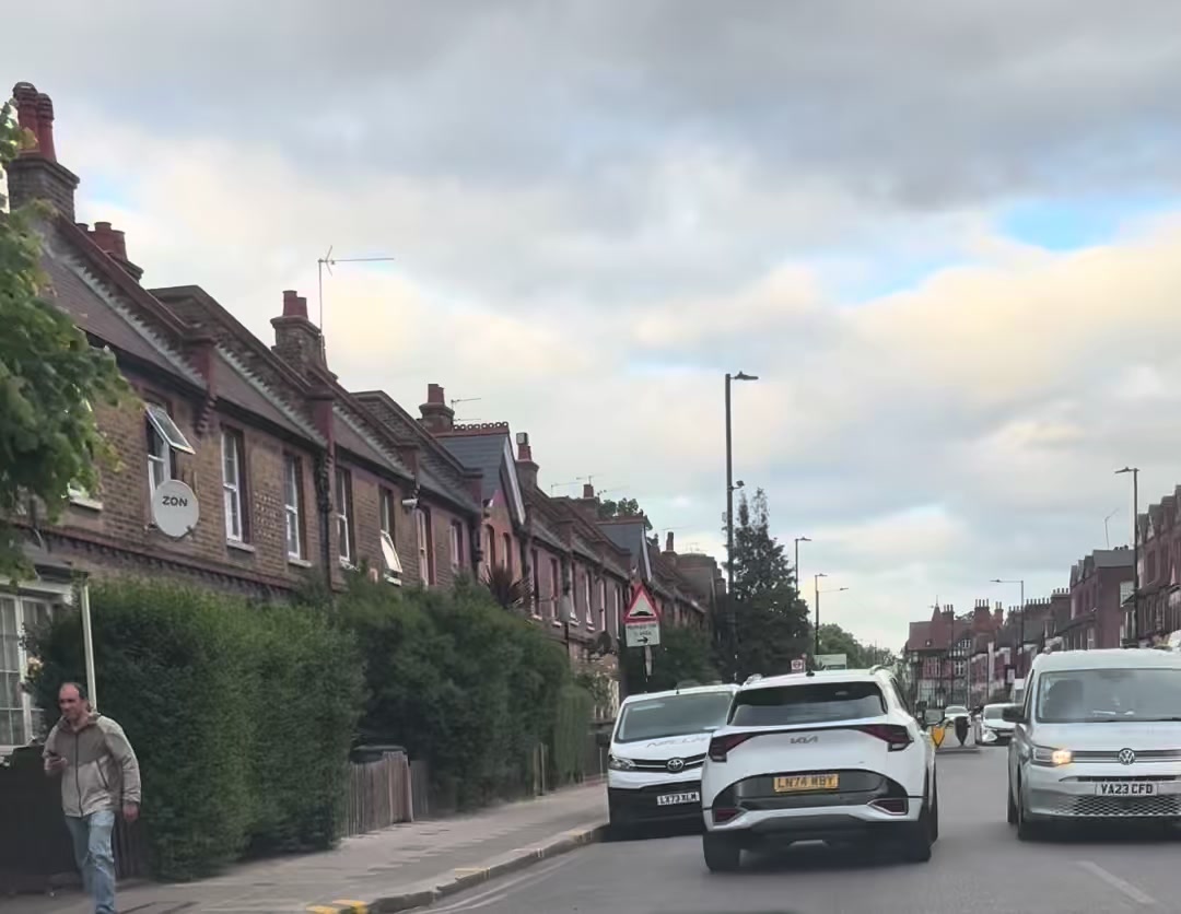 @serkızcay/LONDON