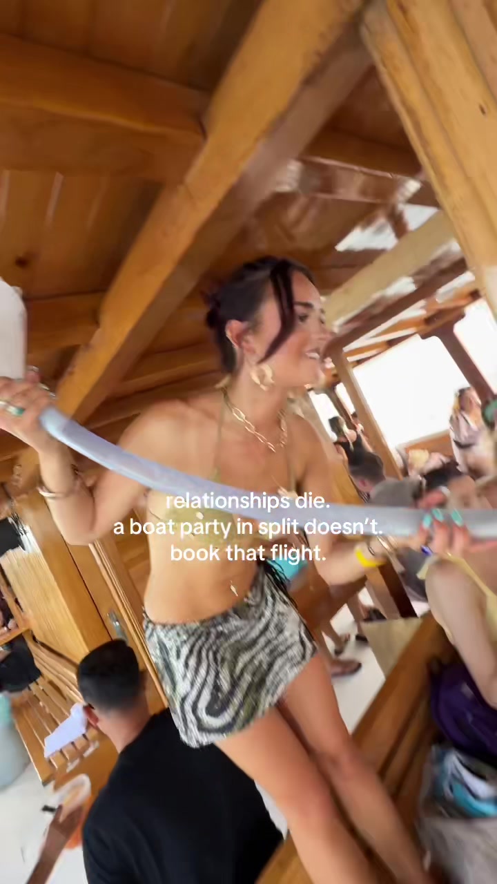 @Out To Sea - Split Boat Party