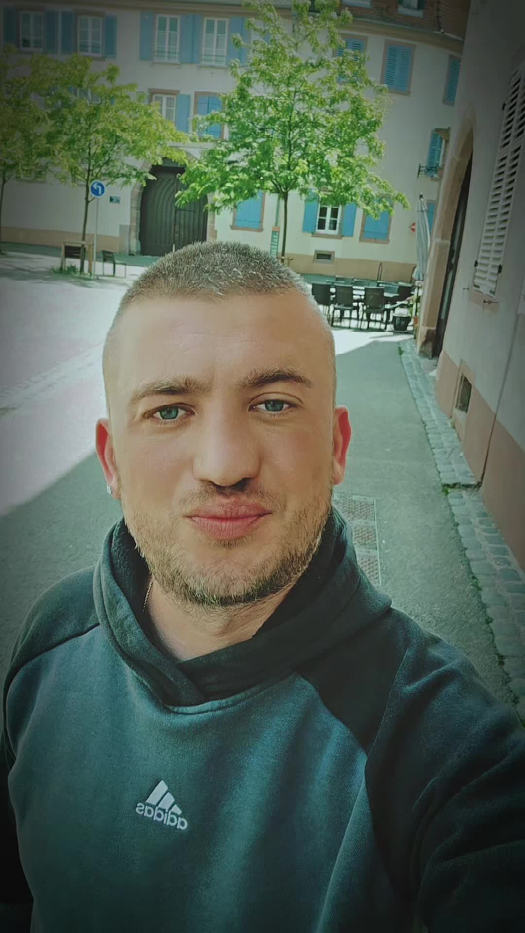 @🤸♂️💃🖤£Alex£Bazz£♈️🤸♂️💃
