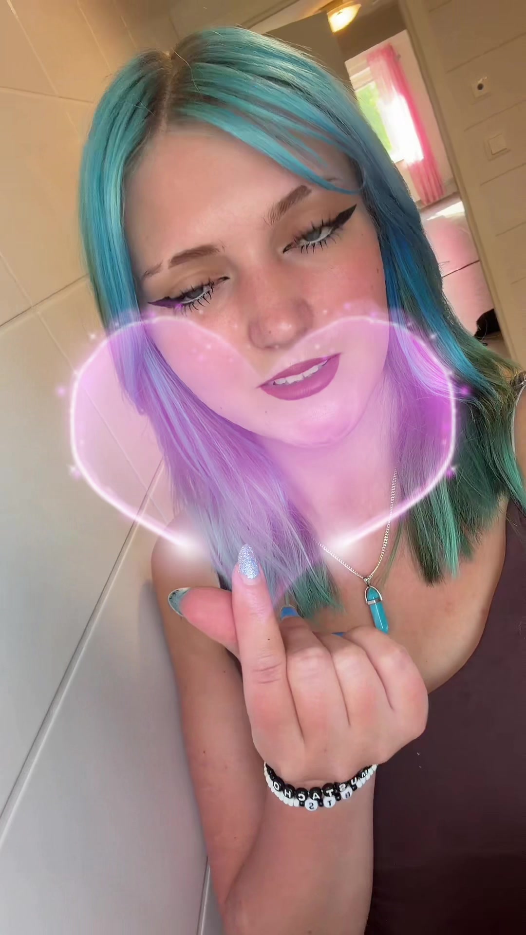 @Alice⁷
