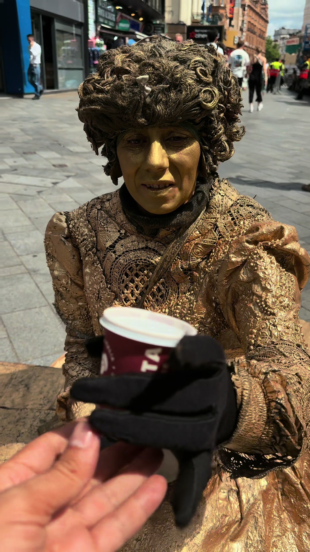 @Gold Lady