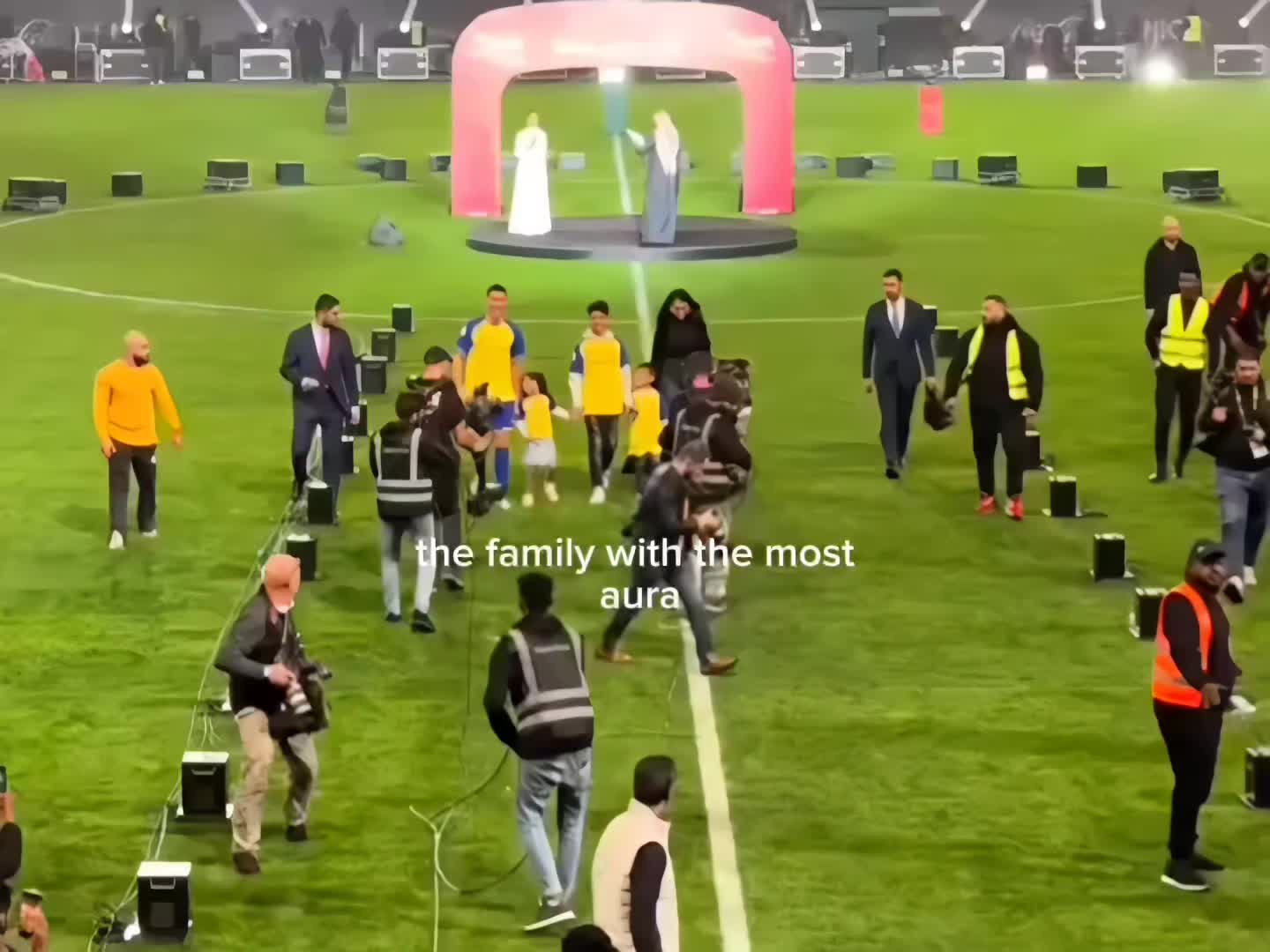 @𝜗ৎ
