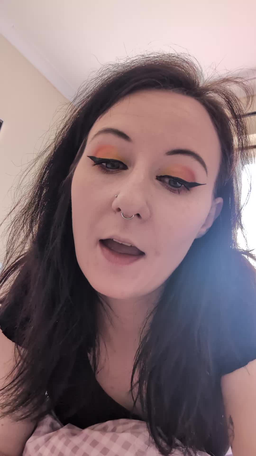 @lizziebeawhoever
