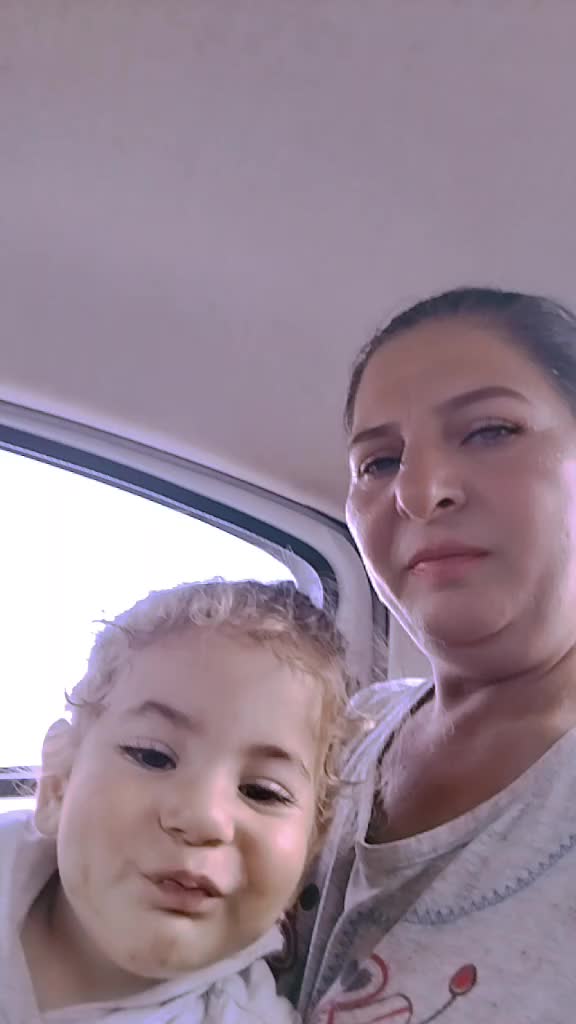 @Elena Codreanu700