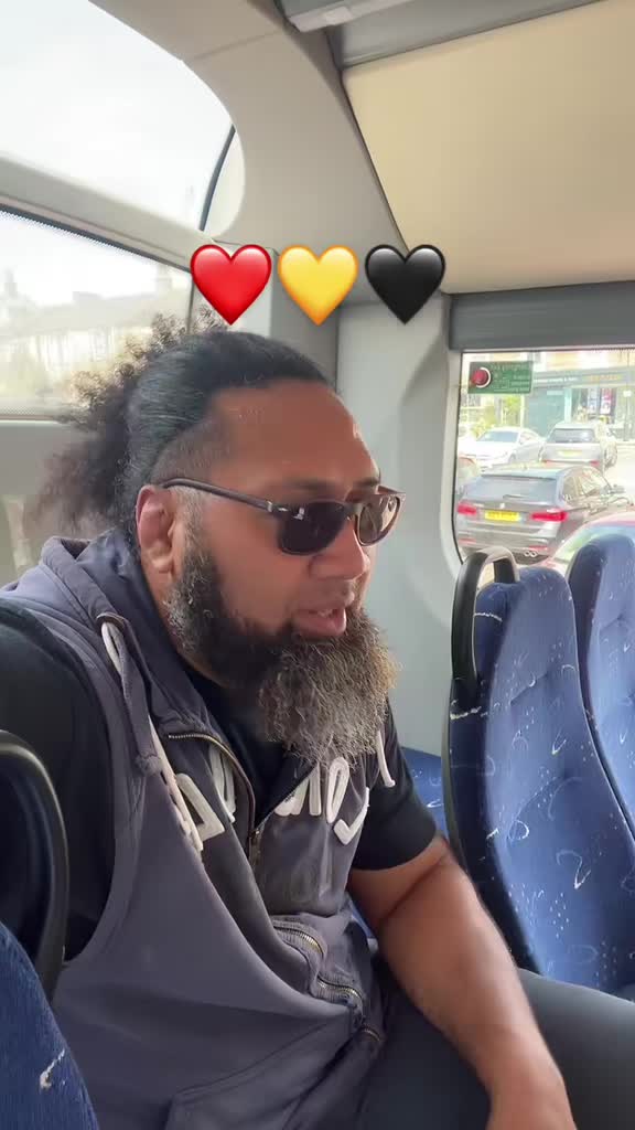 @Dancing Bus Driver 🇹🇴❤️💛🖤