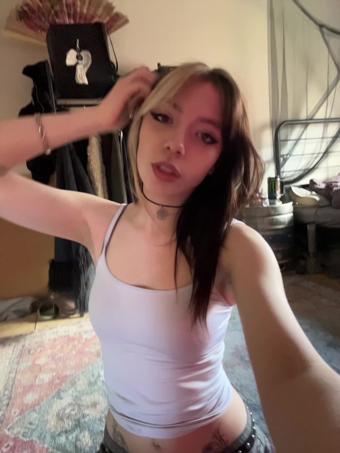 @F.