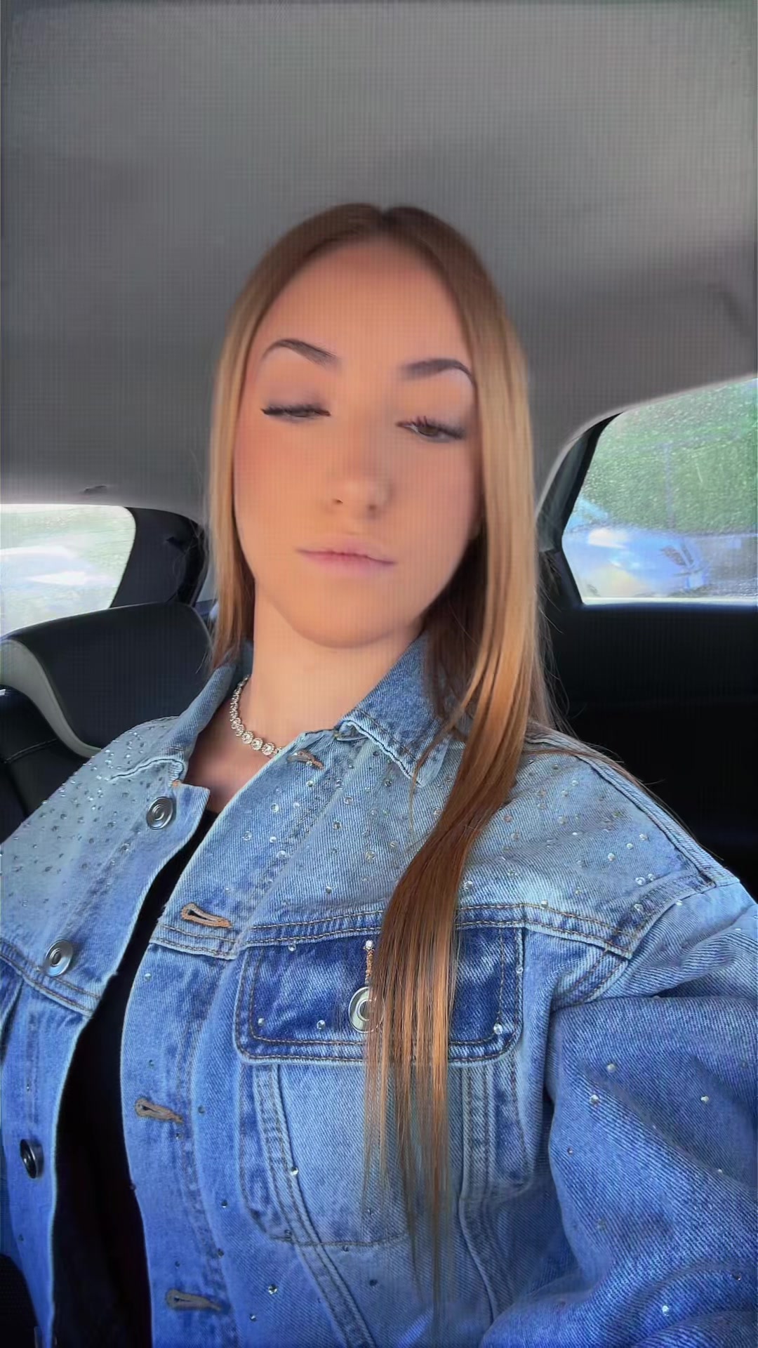 @franci