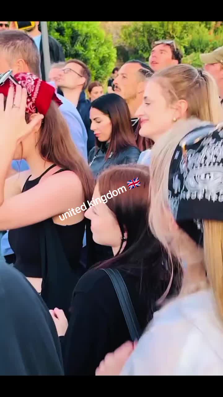 @uk girls