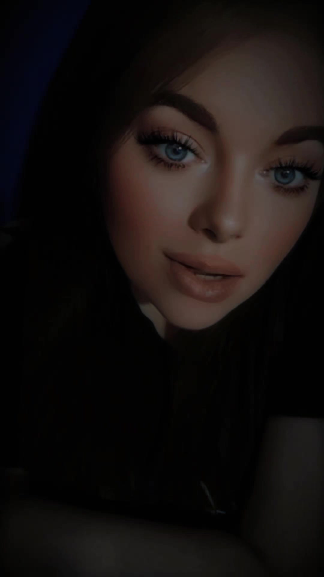 @🍒𝒮𝒽𝒶𝓃𝒶 ~𝓁o𝓊𝒾𝓈𝑒🍒