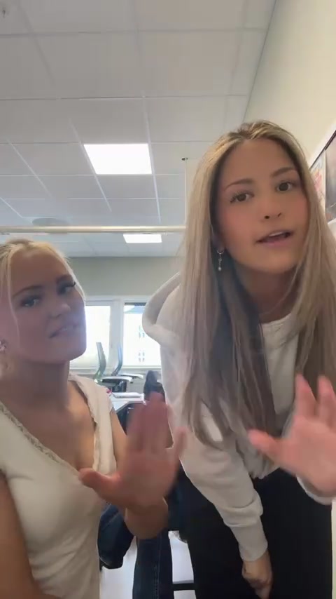 @Mia