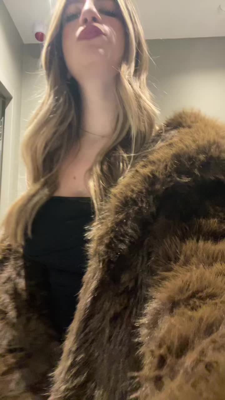 @violettaa