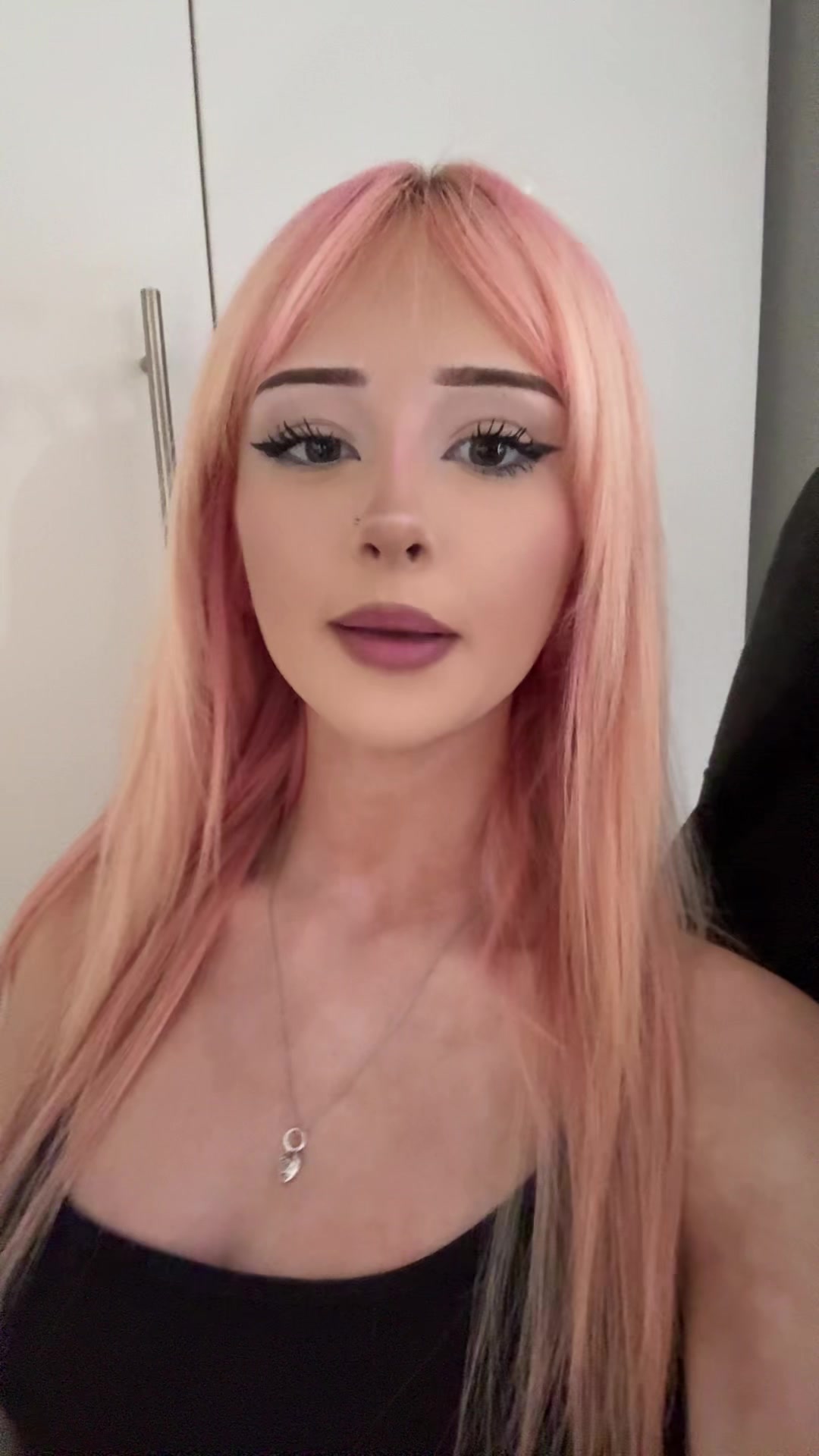 @️