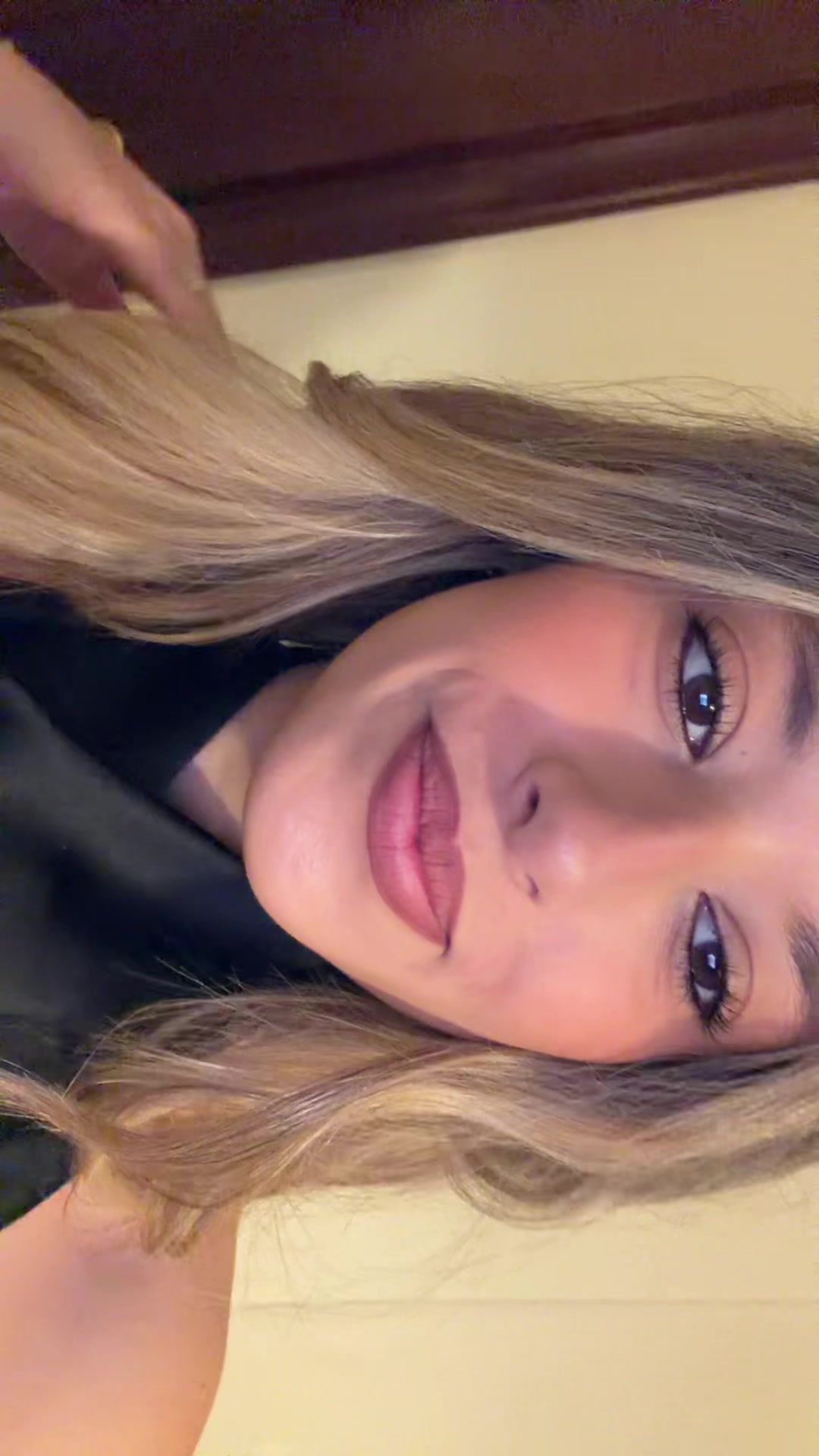 @Carlaaa._V