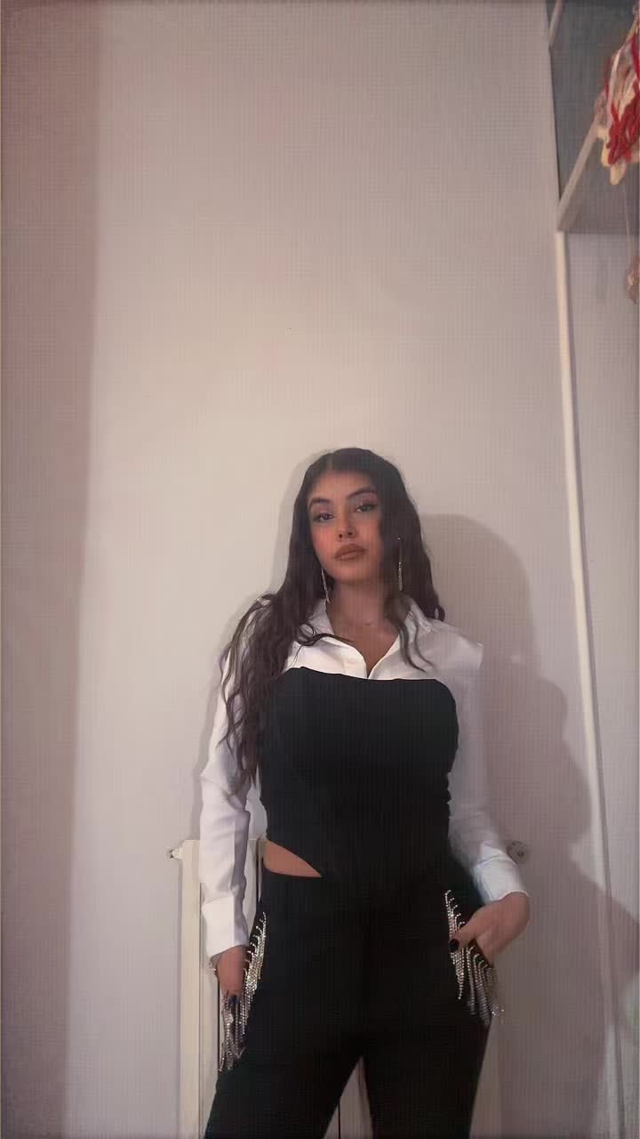 @_auroradauria_
