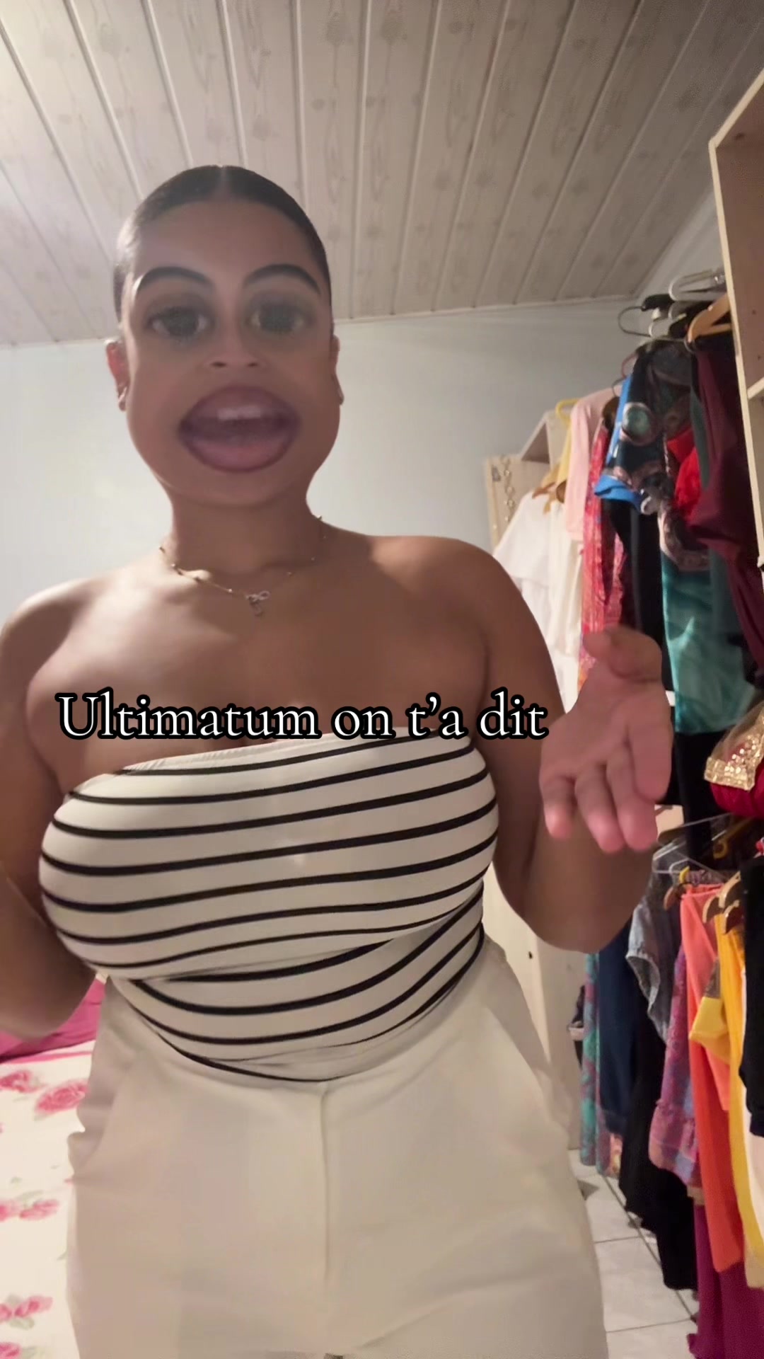 @Lara 🥀
