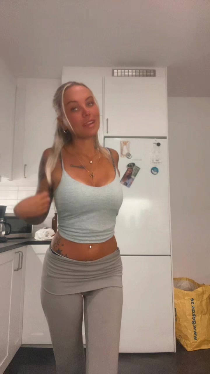 @Michaela🩷