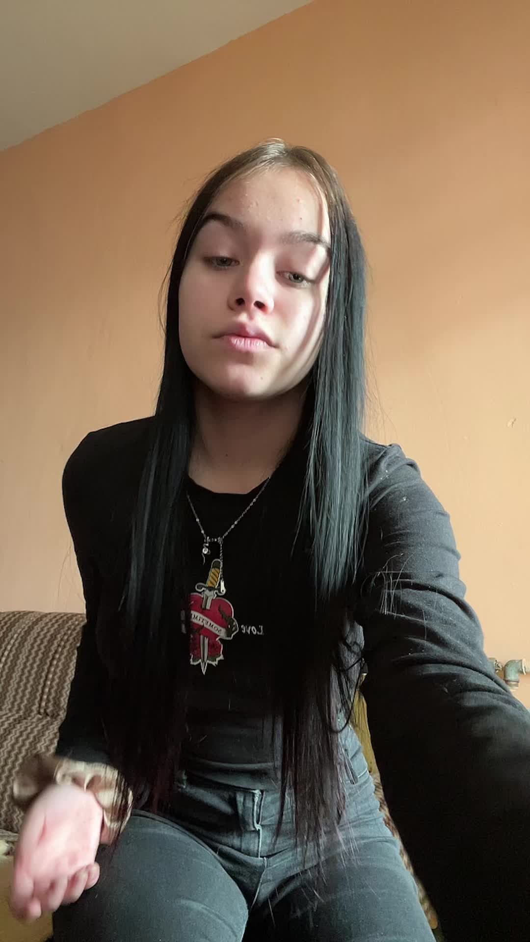 @Mimi5689