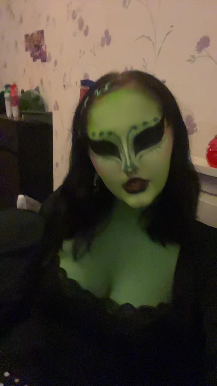 @alexiislost