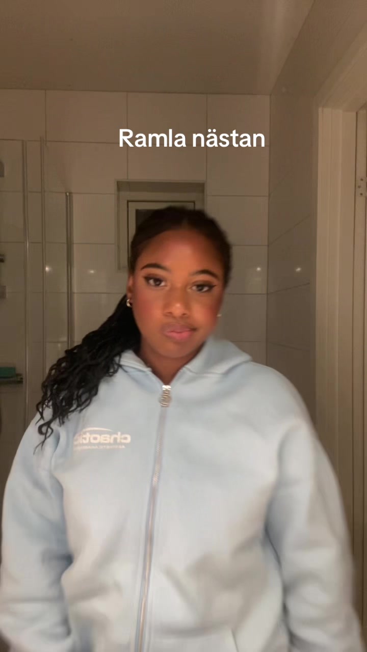 @XOkelly_xo