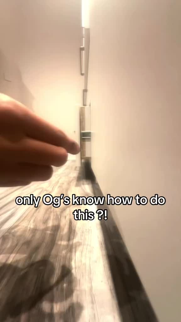 @𝐋