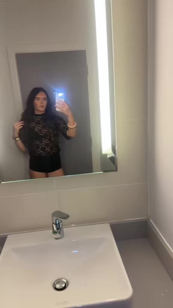 @𝐌𝐢𝐥𝐥𝐢𝐞 𝐇𝐚𝐫𝐭𝐥𝐞𝐲