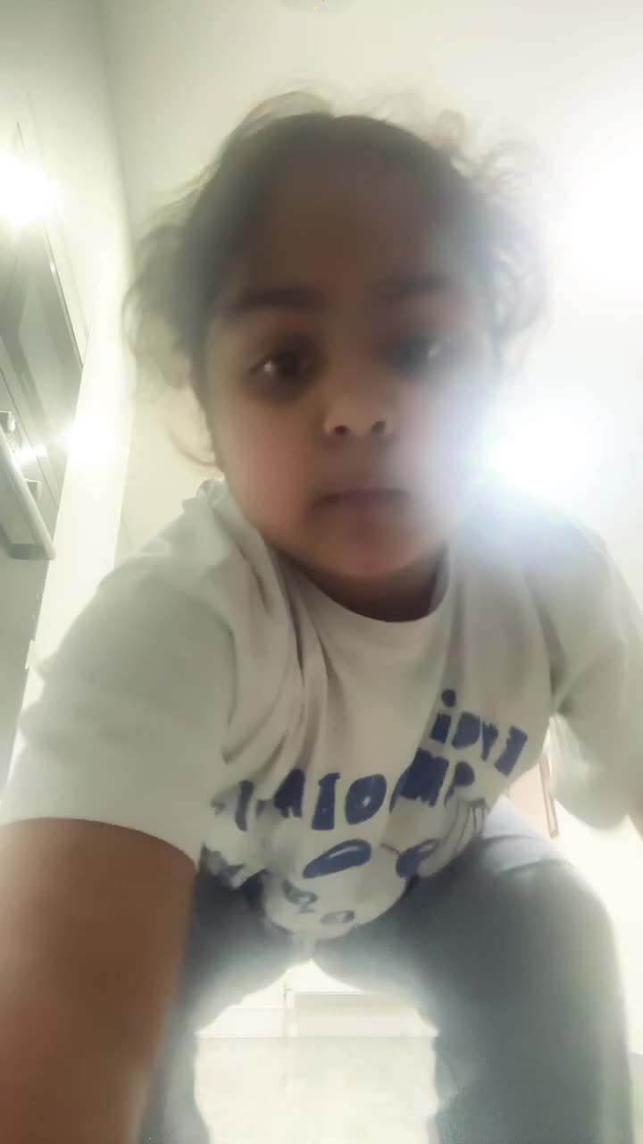 @Minakapoor