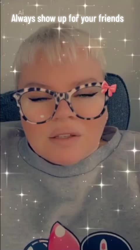 @Itsmedeedee
