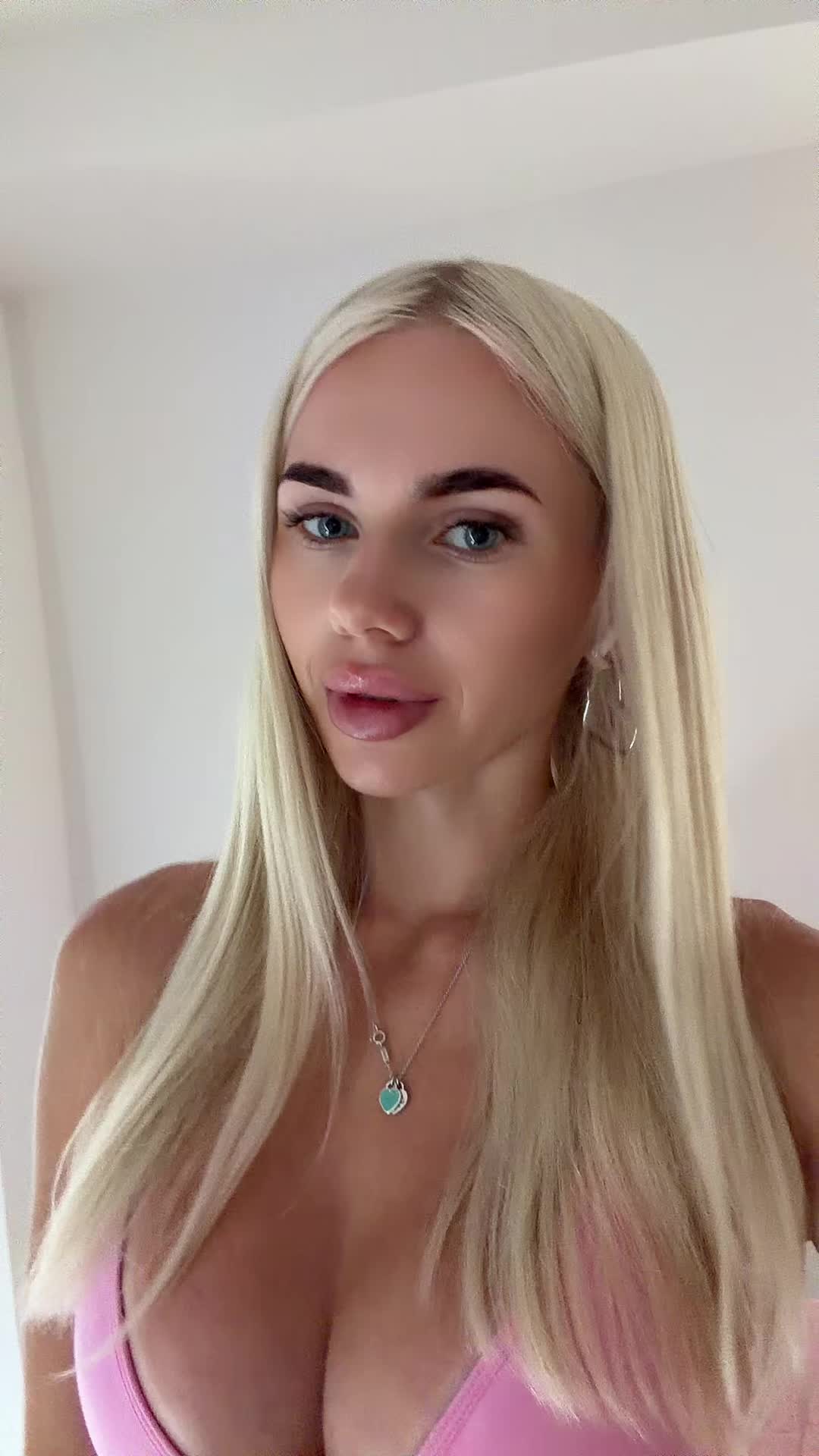 @Slavicblondexoxo