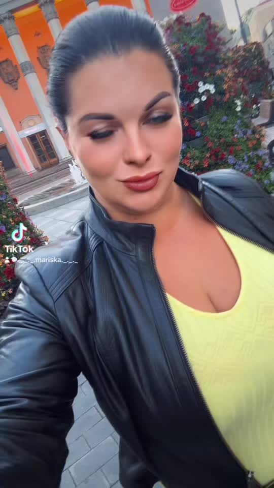 @Mariska